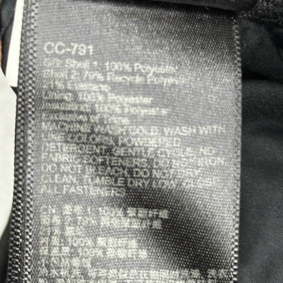 Marmot Women’s Primaloft Quilted Capri Leggings Black Small - Picture 9 of 12